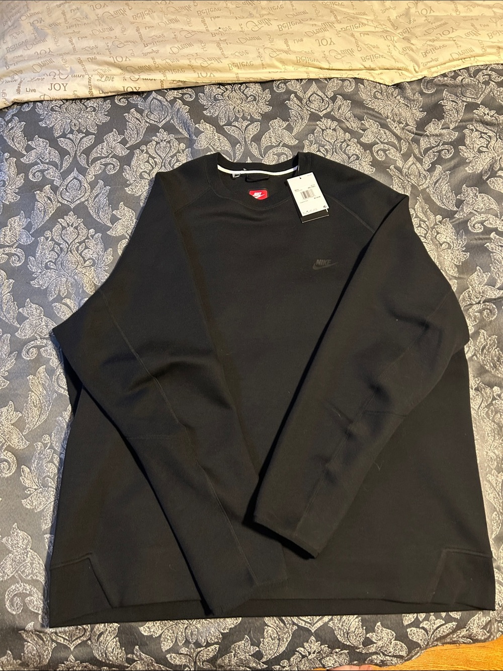 Nike Black Crewneck Sweatshirt with Subtle Logo